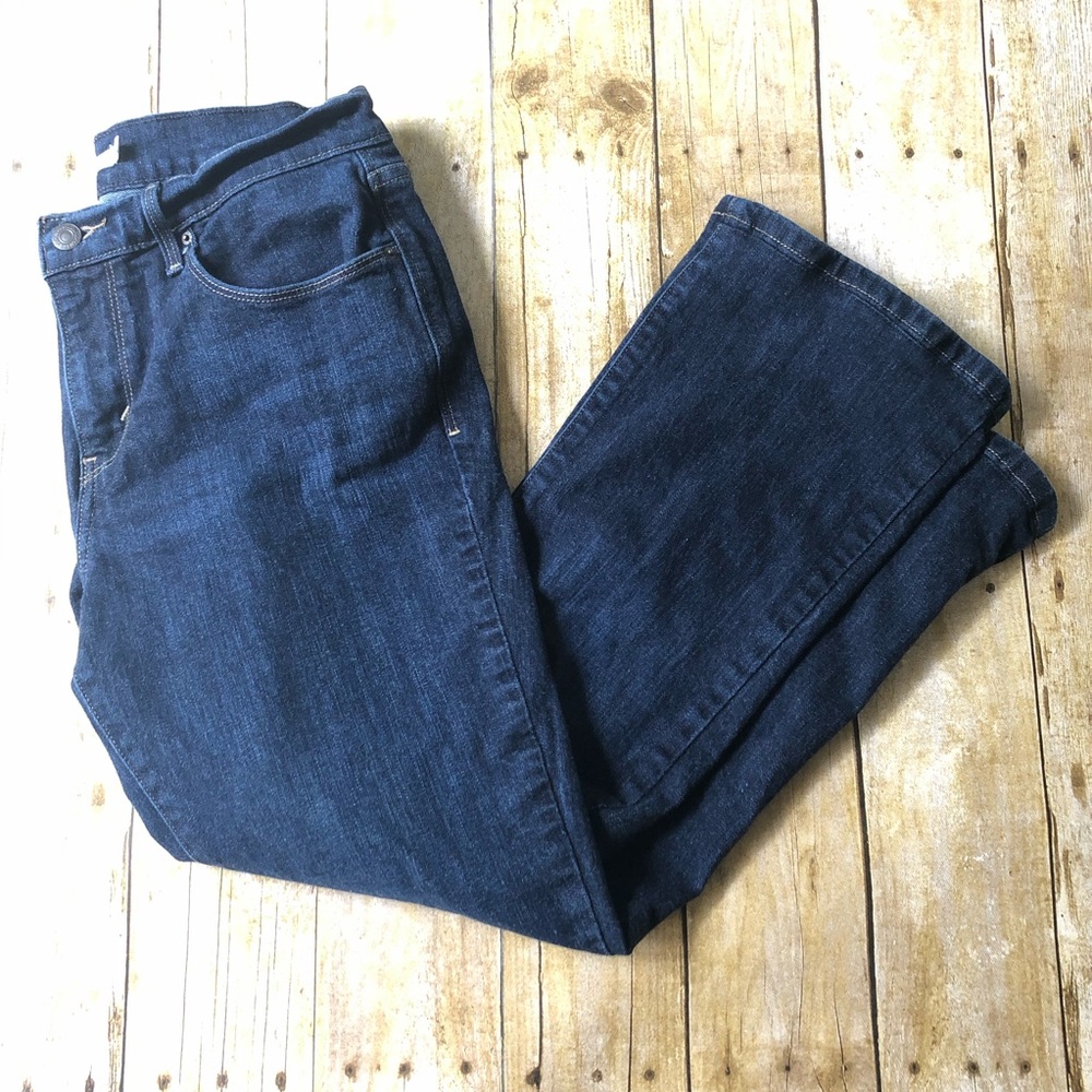 HEMMED Levi’s 515 bootcut Jeans